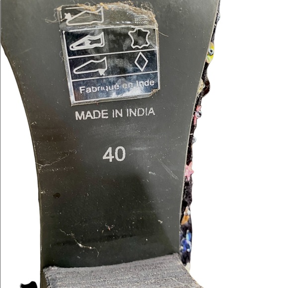 Free People Night Out Sequin Booties
Black Velvet. Size 40 - Picture 6 of 7